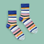 Men’s Signature Stripe socks with blue accents