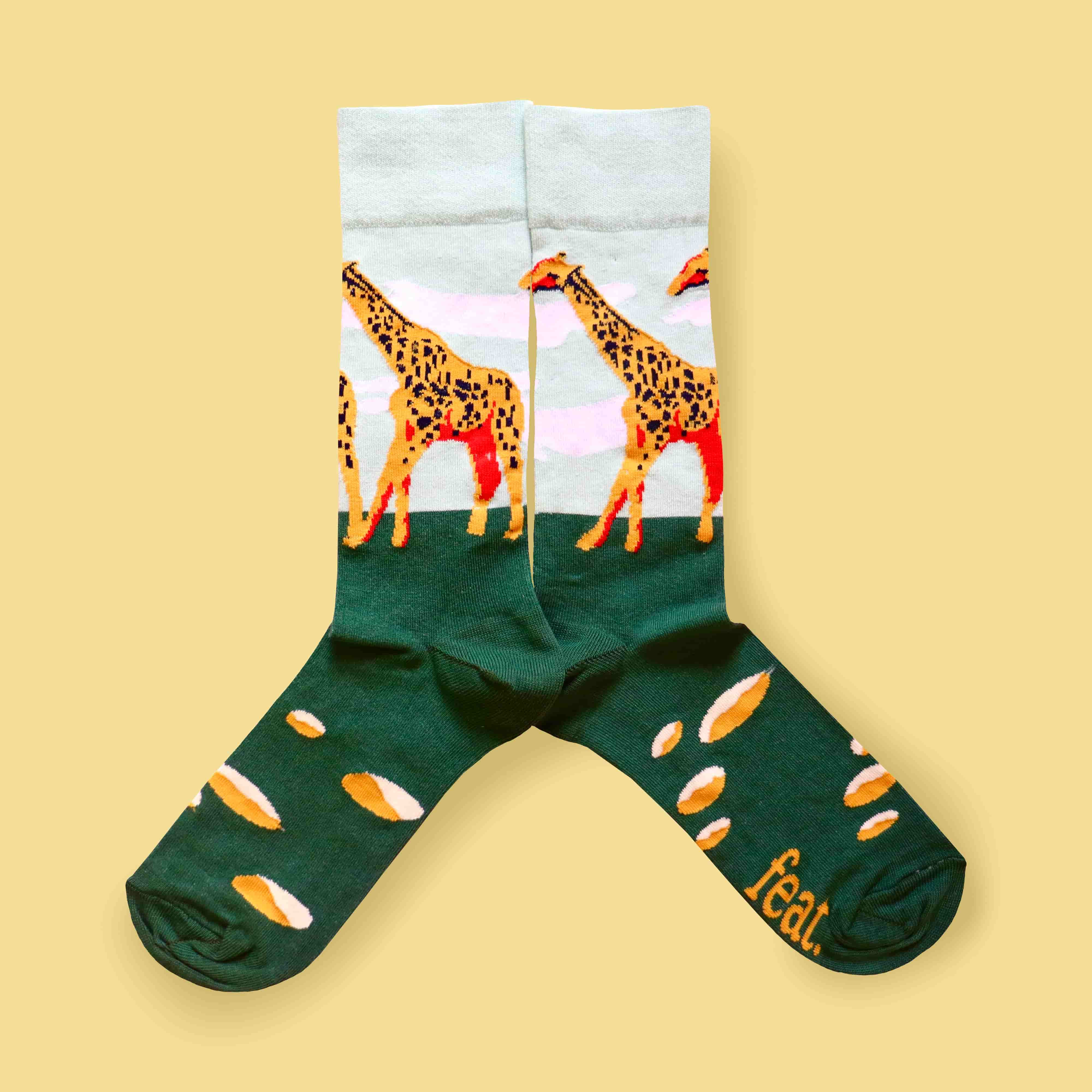 Ladies’ Sauntering Giraffe socks look